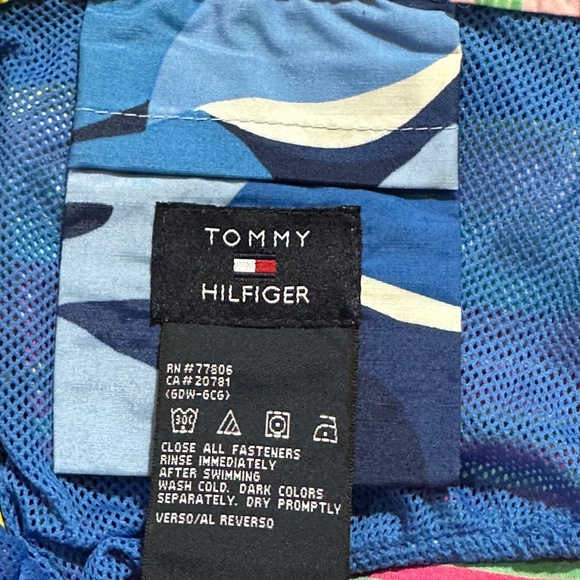NWT Men's TOMMY HILFIGER Multi Stripe Swim Board Shorts Size M - Picture 4 of 4
